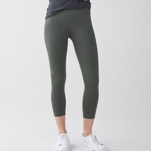 🌟PRICE DROP🌟NWT Lululemon Zone In Crops